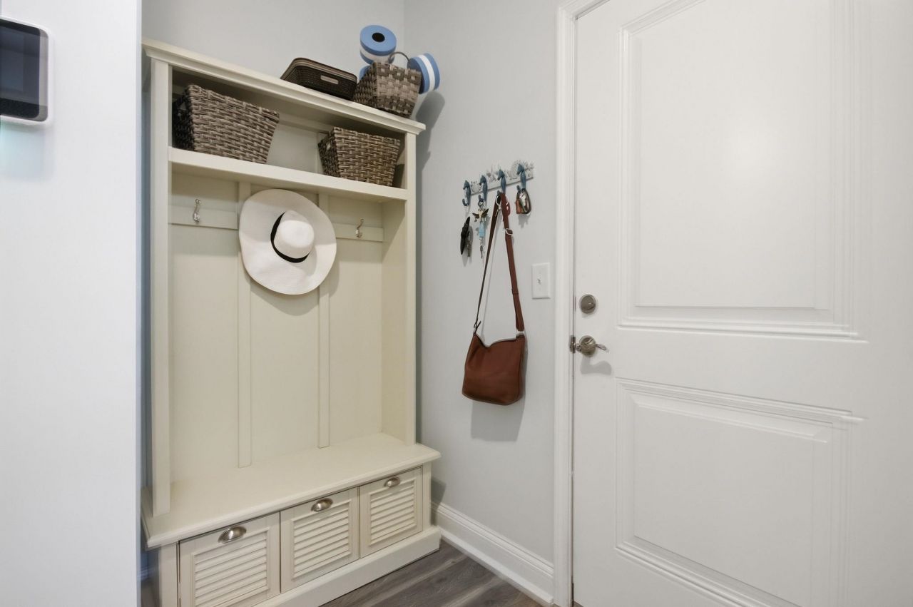 5952 Cremona Dr.  Photo 8