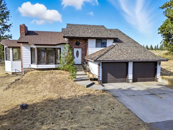 14510 W PINE BLUFF Rd, Nine Mile Falls, WA 99026