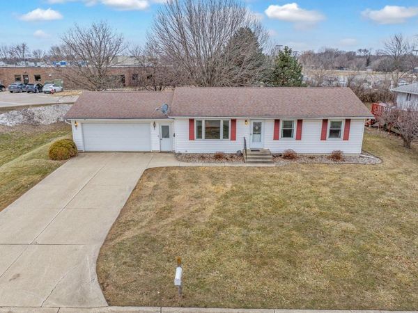 1234 Hickory Street, Fairmont, MN 56031