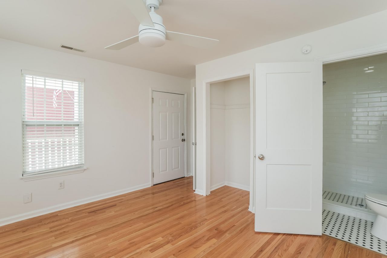 12 1/2 Nunan Street Photo 12