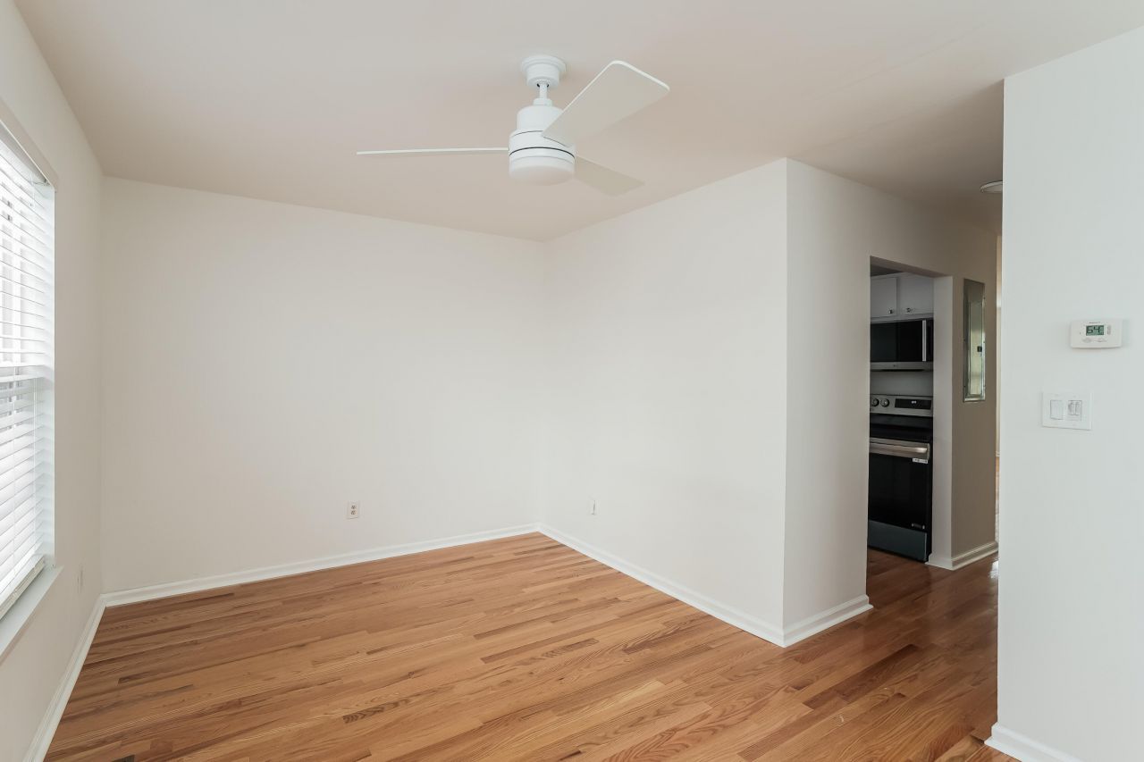 12 1/2 Nunan Street Photo 7