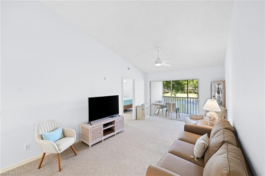 121 Wading Bird Cir, Unit B201, Naples, FL 34110 Photo