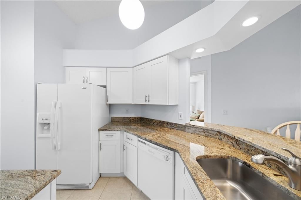 121 Wading Bird Cir, Unit B201, Naples, FL 34110 Photo