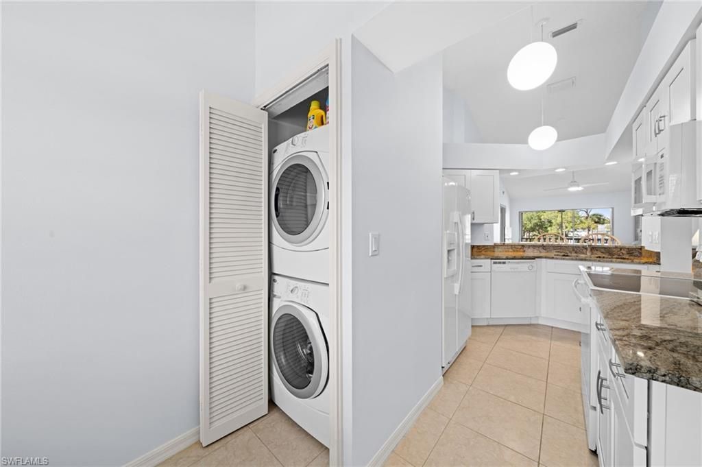 121 Wading Bird Cir, Unit B201, Naples, FL 34110 Photo