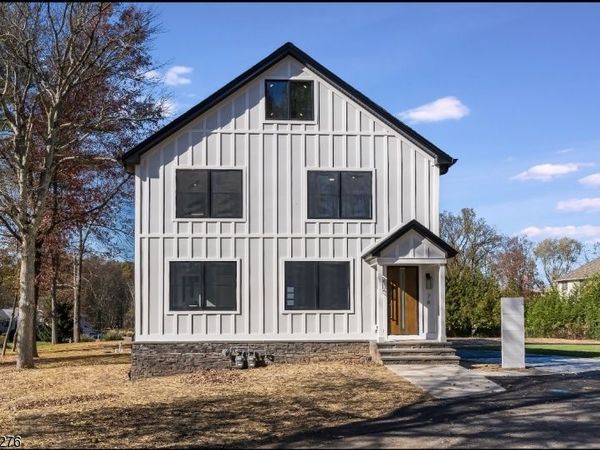 76 Burnet Rd, Florham Park, NJ 07940