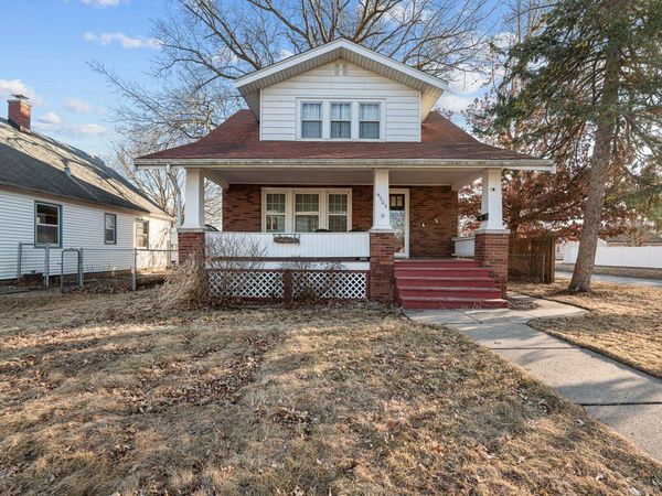 4202 10th Avenue, Moline, IL 61265