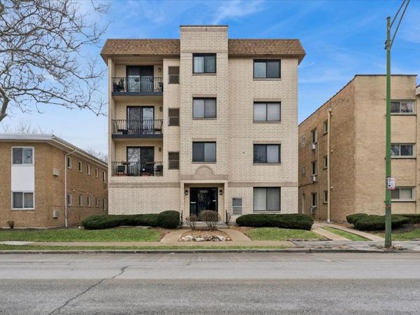 6850 N Northwest Highway , Unit 2B, Chicago, IL 60631