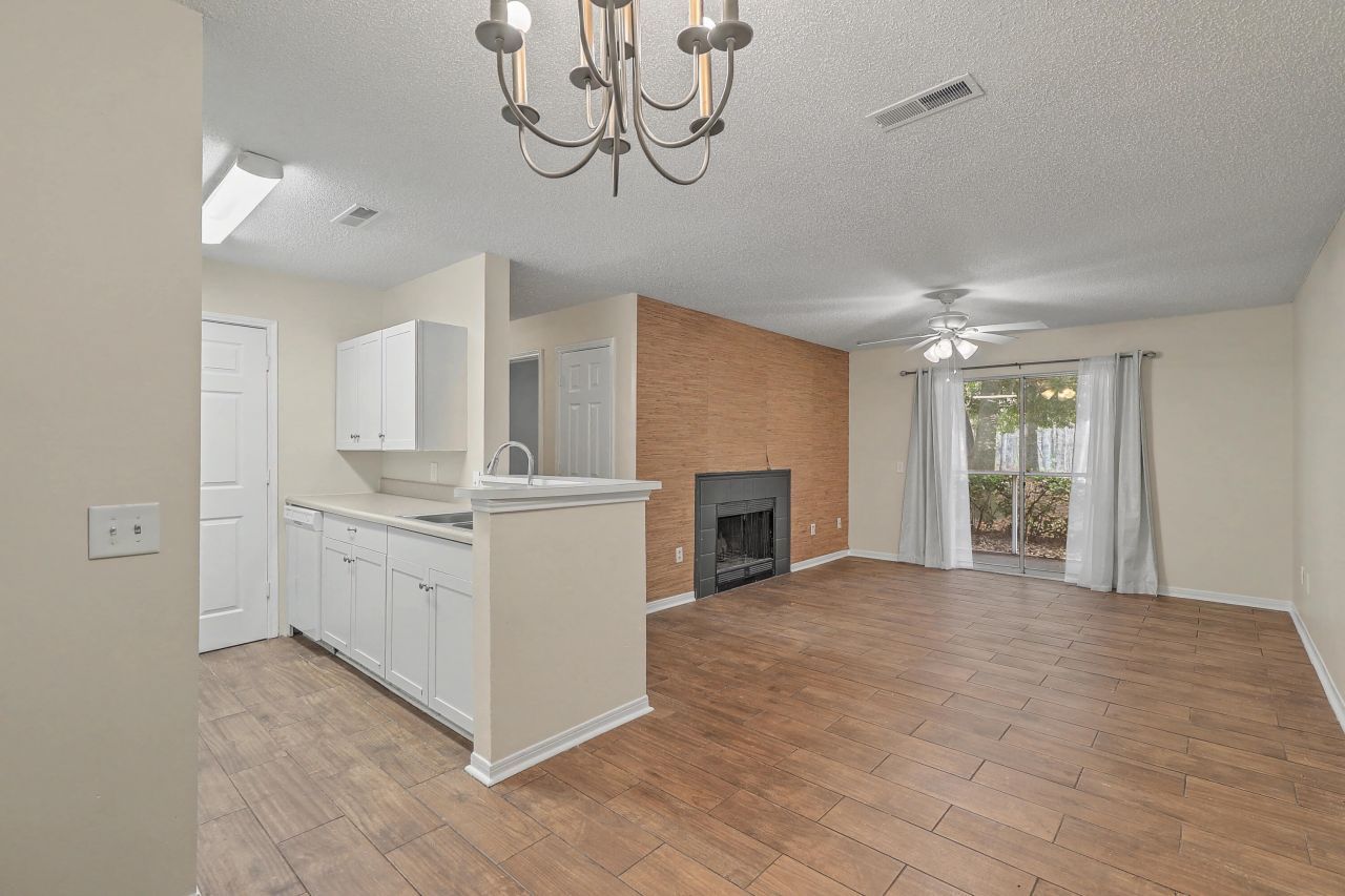 2011 N Highway 17 Photo 12