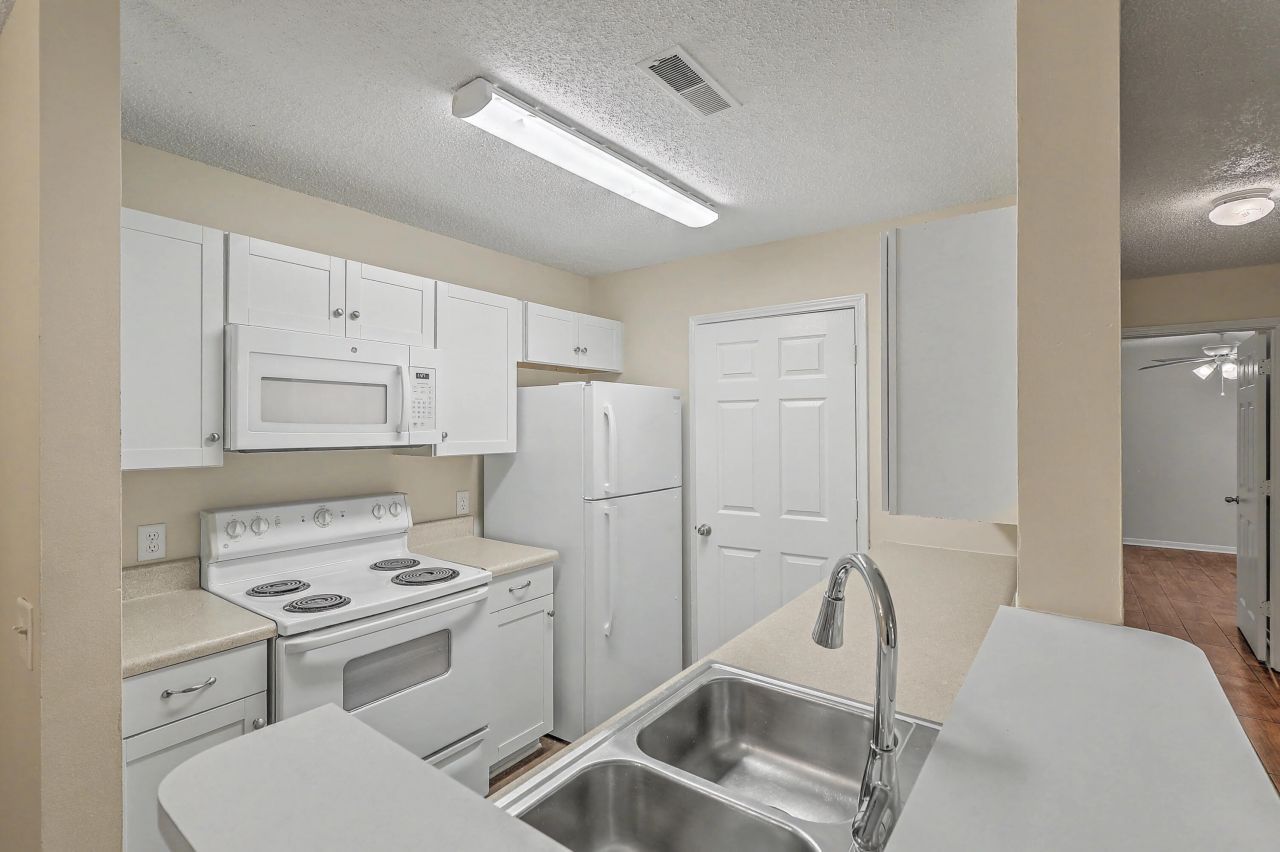 2011 N Highway 17 Photo 13