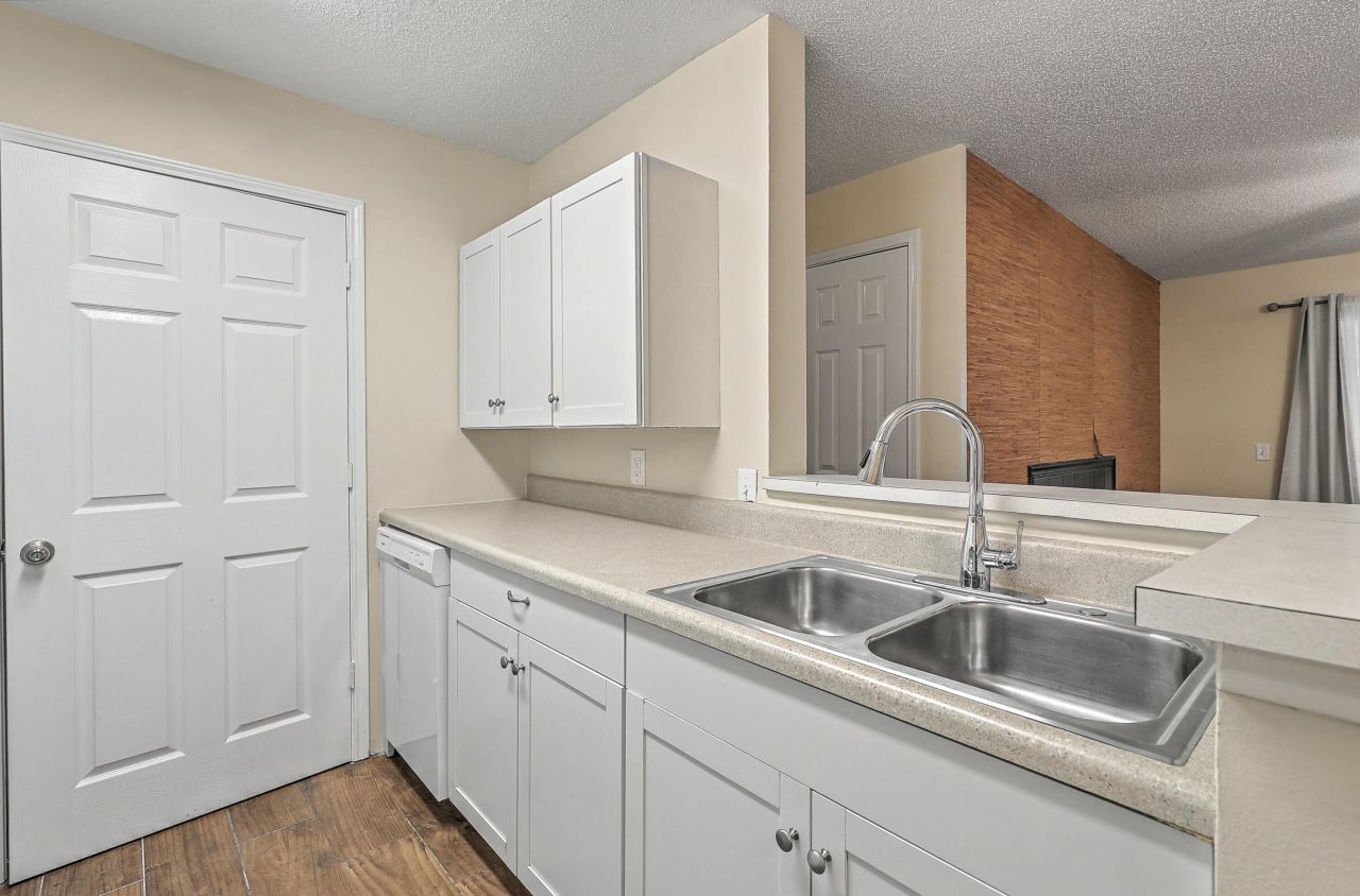 2011 N Highway 17 Photo 15