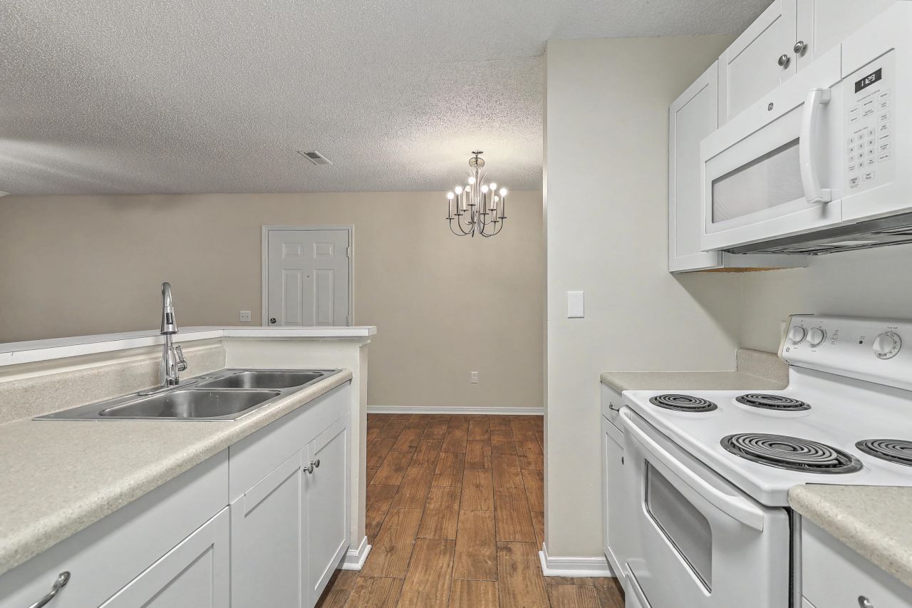 2011 N Highway 17 Photo 16