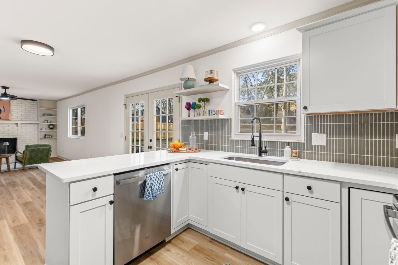 109 Woodthrush Road Photo 10