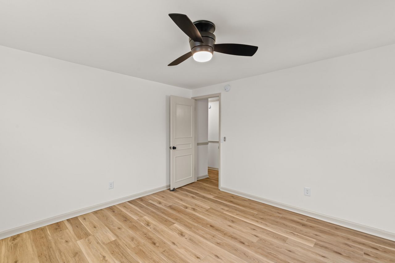 109 Woodthrush Road Photo 24