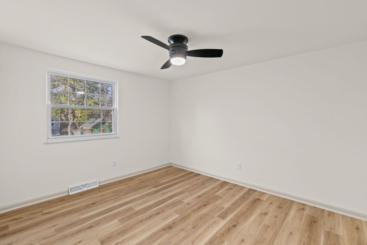 109 Woodthrush Road Photo 28