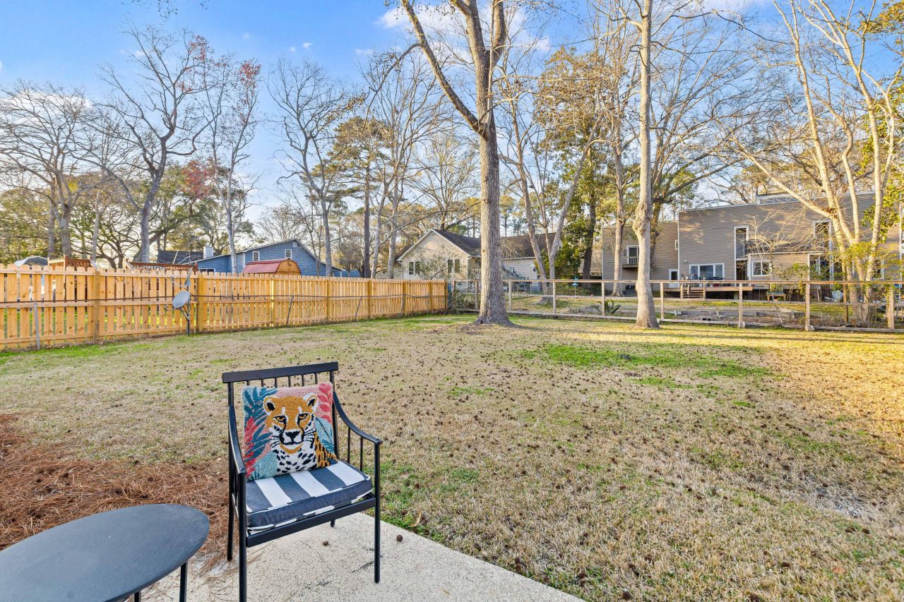 109 Woodthrush Road Photo 30