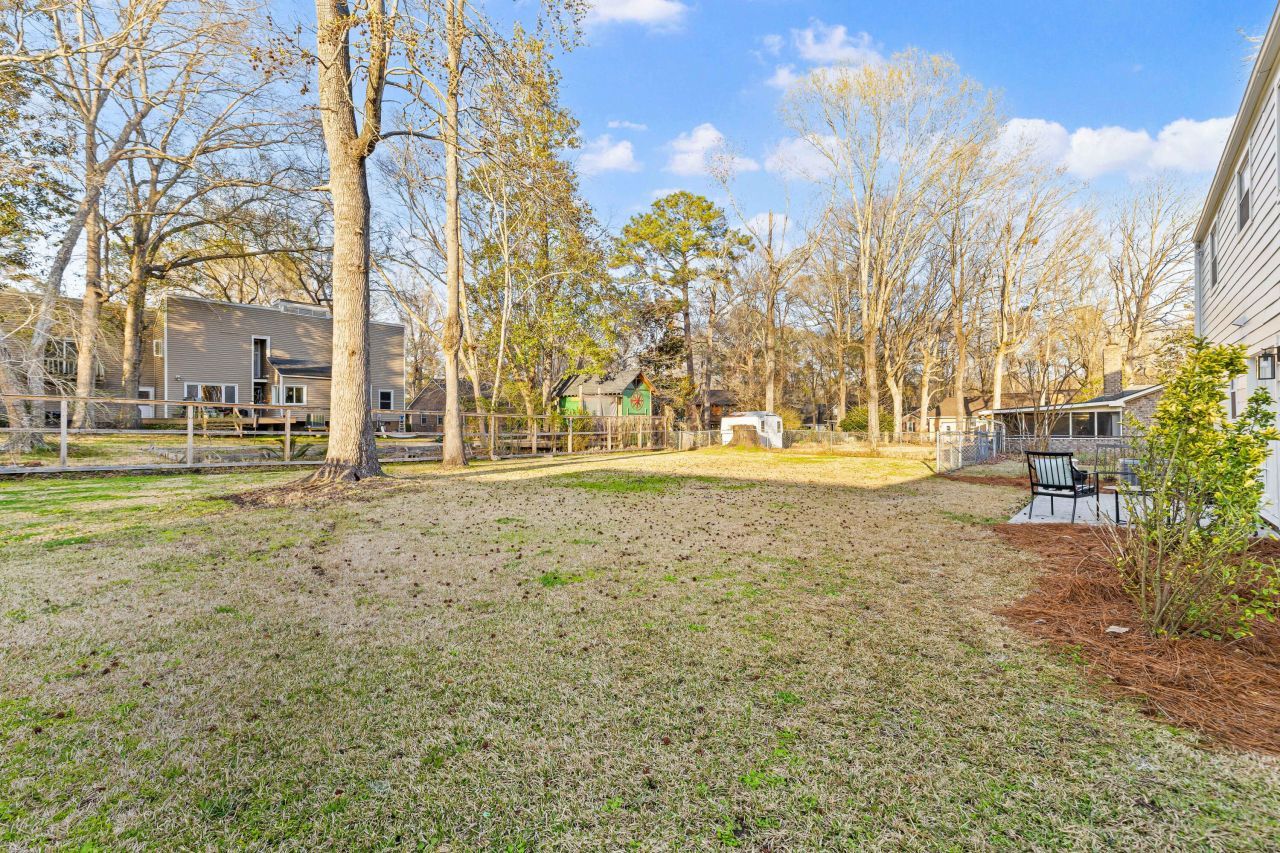 109 Woodthrush Road Photo 31