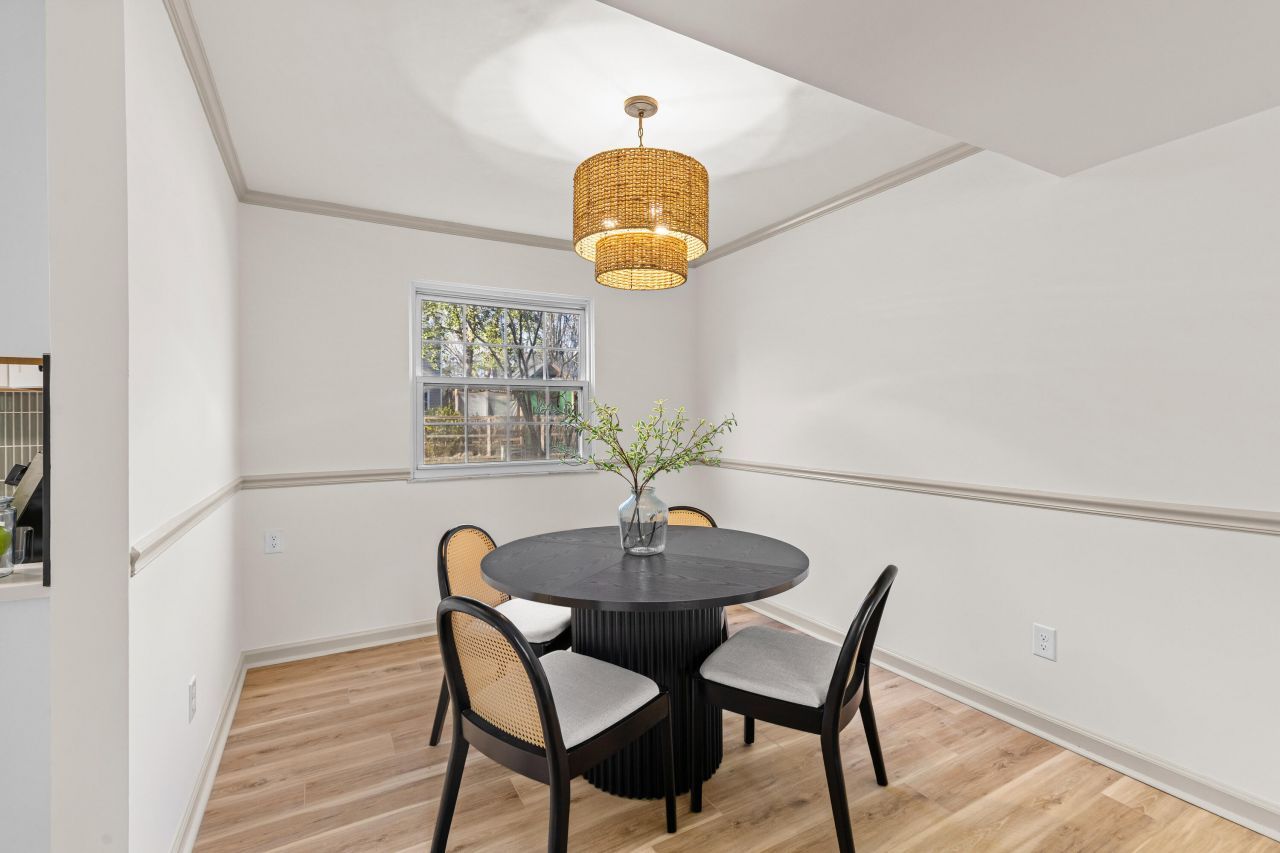 109 Woodthrush Road Photo 8