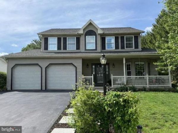 6074 MAYFAIR DRIVE, HARRISBURG, PA 17112