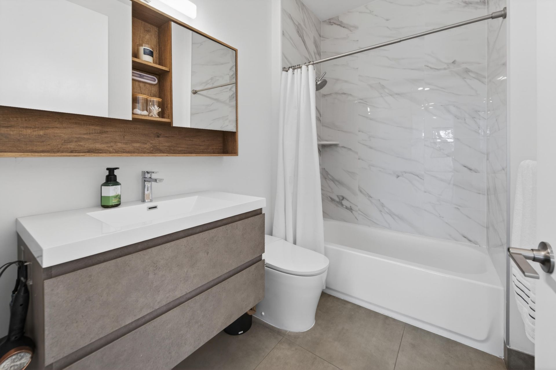 1047 NE 34th Court, Unit 1047, Fort Lauderdale, FL 33334 Photo