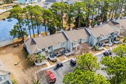 23 Shadow Moss Pl. photo 4