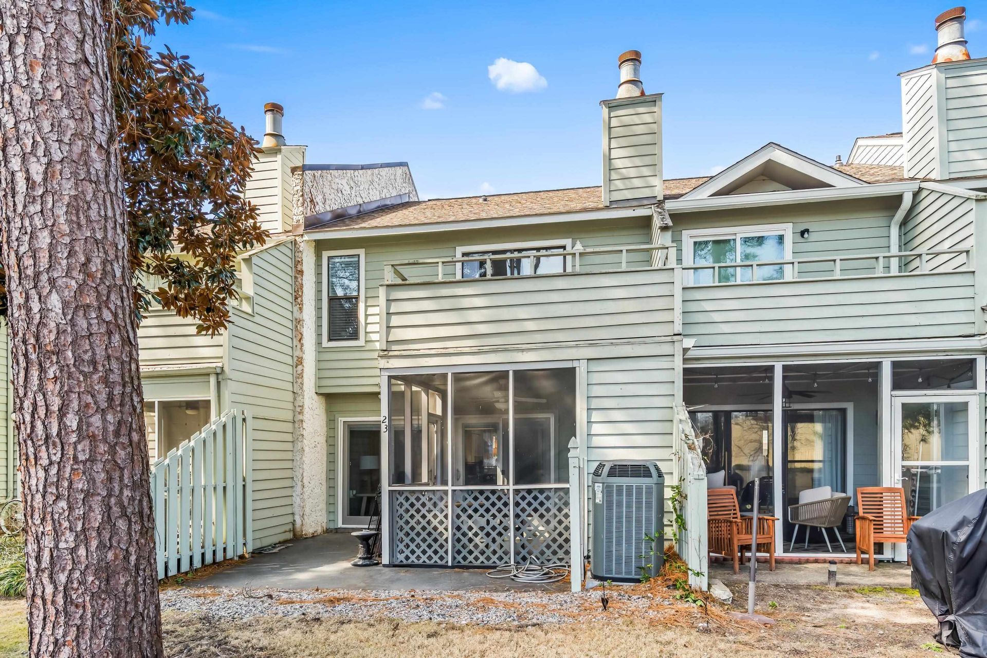 23 Shadow Moss Pl. Photo 31