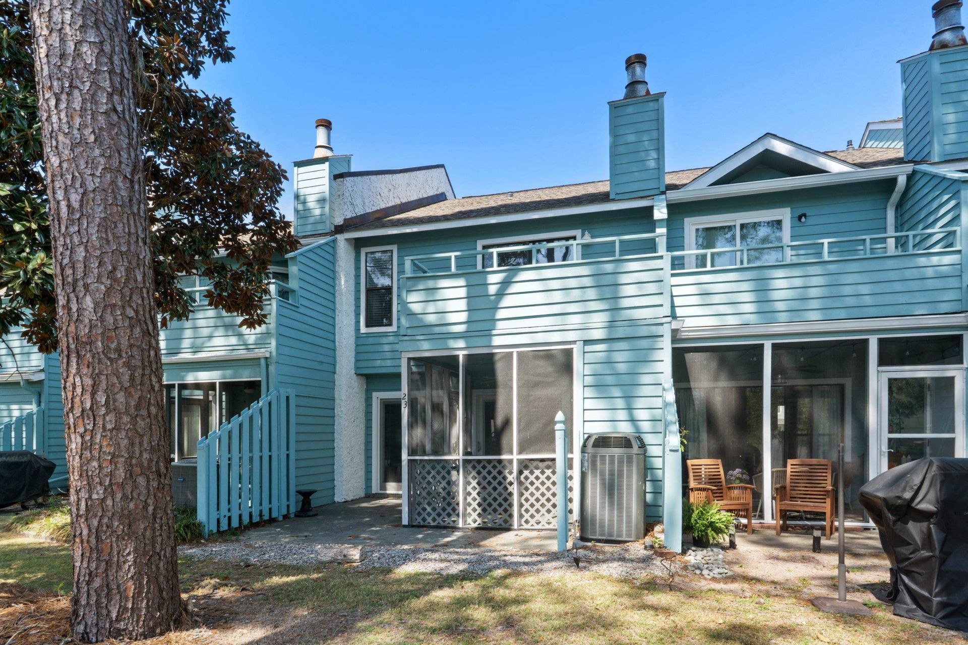 23 Shadow Moss Pl. Photo 33