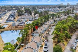 23 Shadow Moss Pl. photo 4