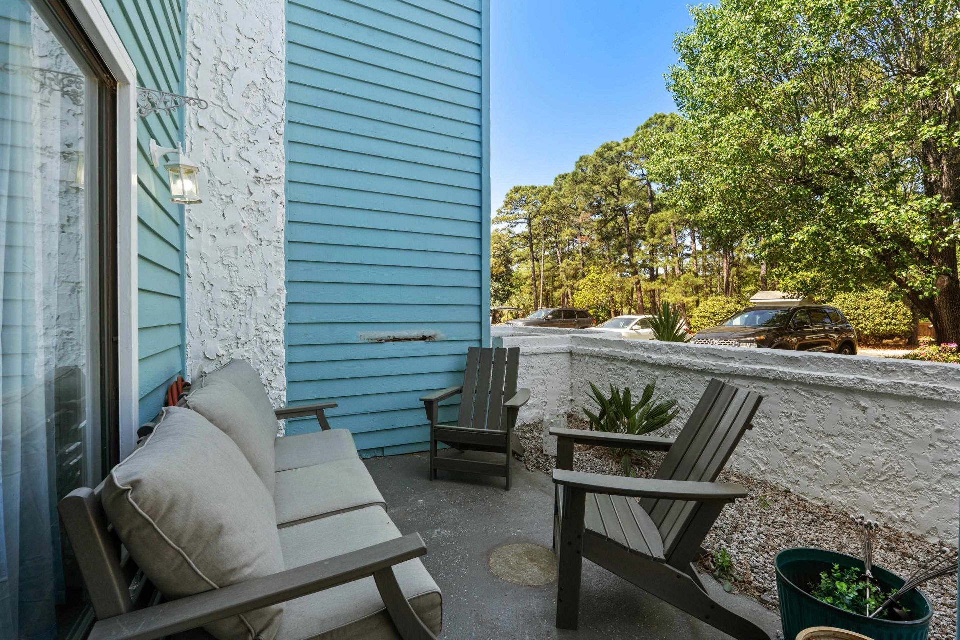 23 Shadow Moss Pl. Photo 6