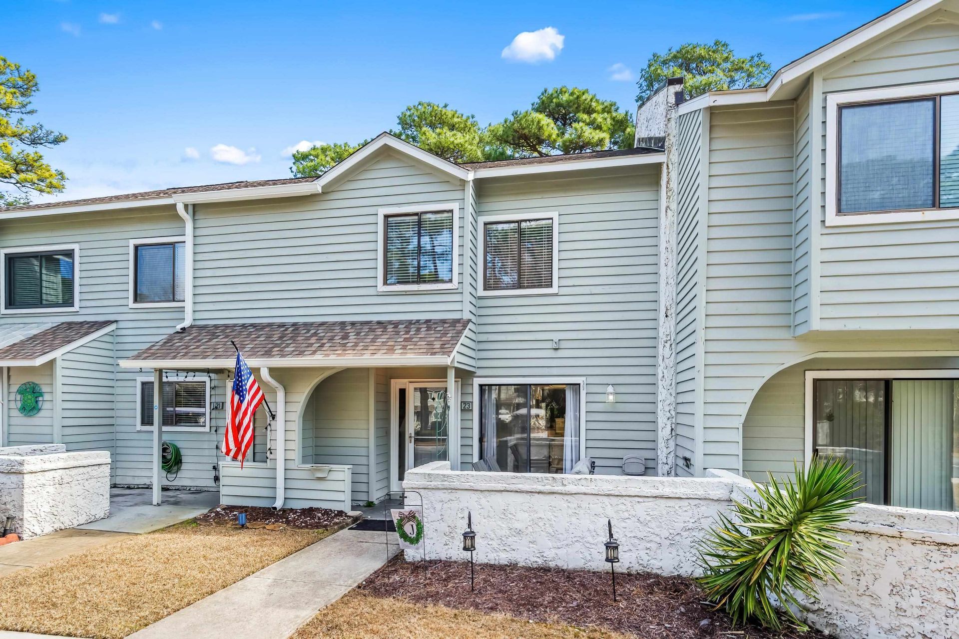 23 Shadow Moss Pl. Photo 6