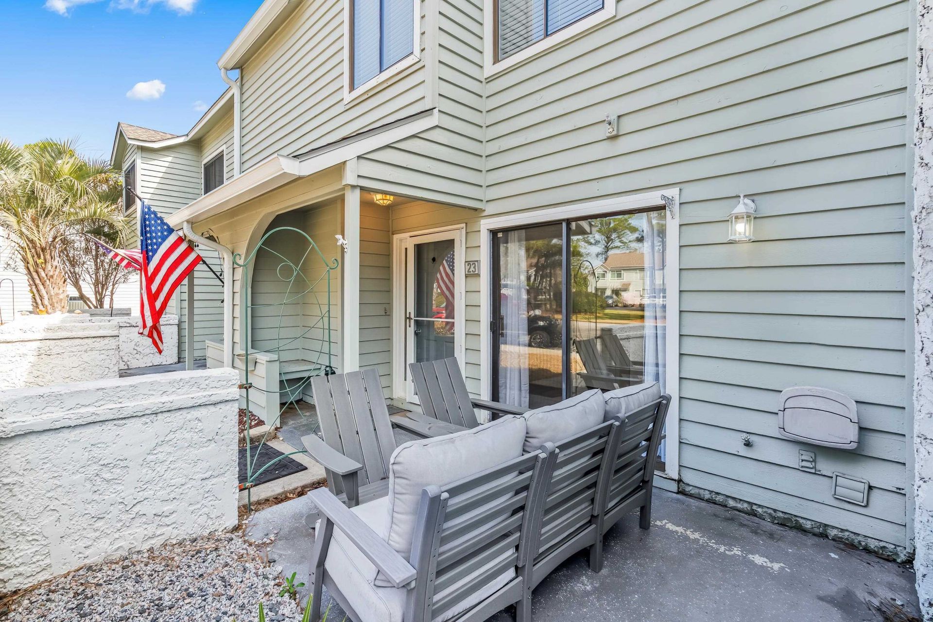 23 Shadow Moss Pl. Photo 8