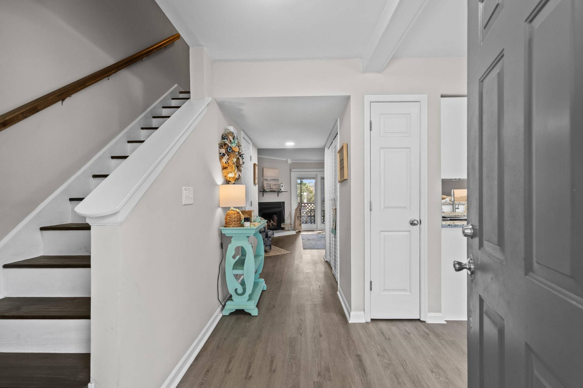 23 Shadow Moss Pl. Photo 9