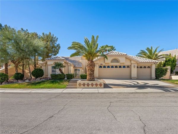 1913 Madagascar Lane , Las Vegas, NV 89117