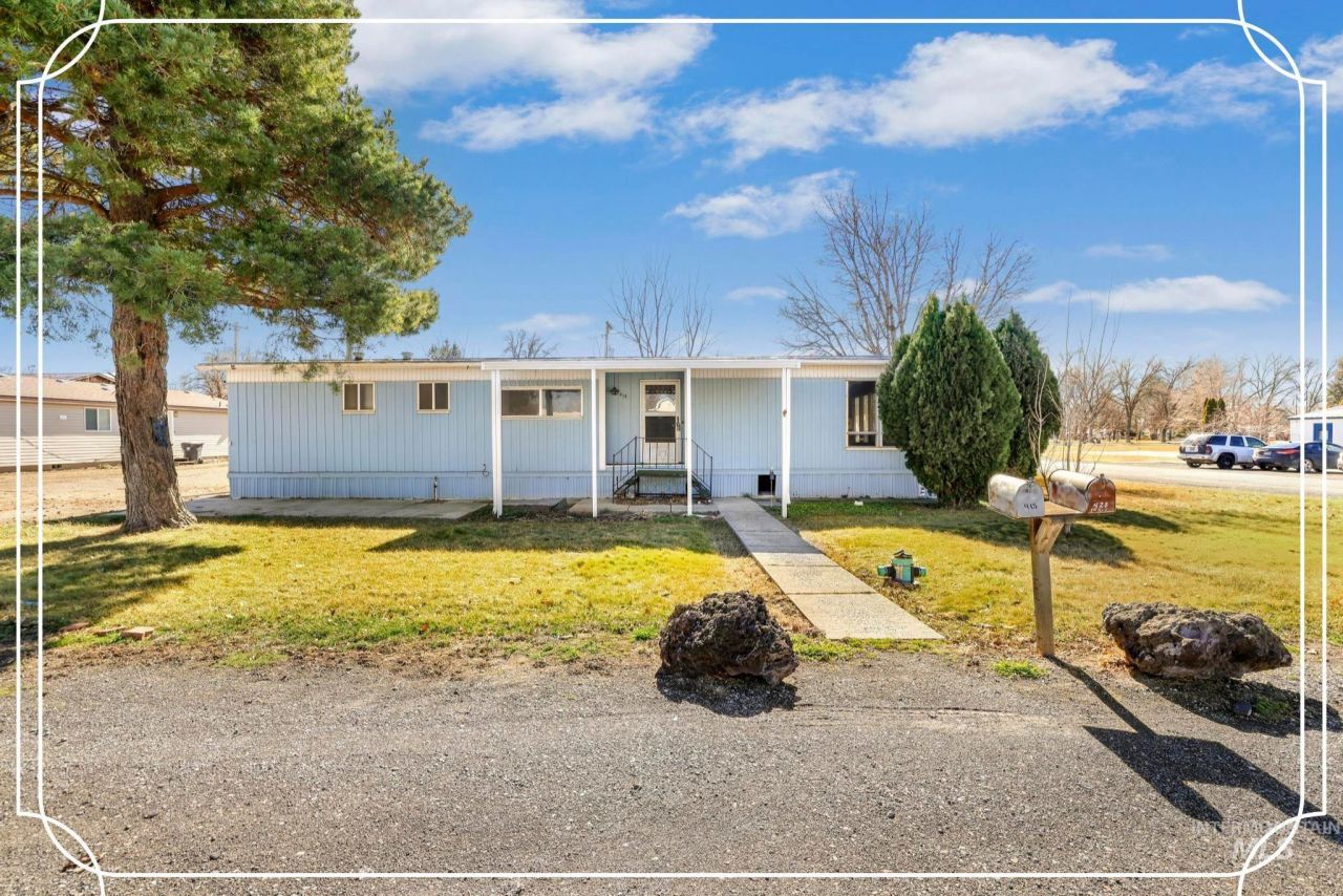 415 1st Ave E, Wendell, ID 83355 Main Photo
