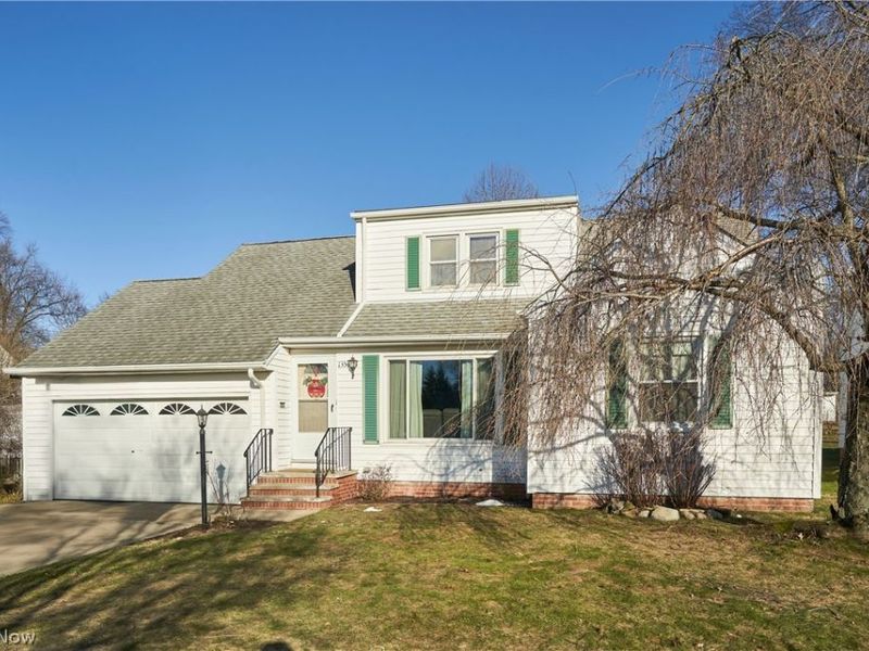 1359 Beaconfield Road, Lyndhurst, OH 44124 Photo 1