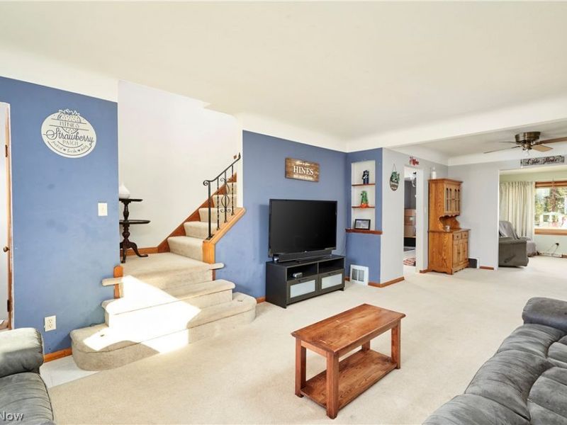 1359 Beaconfield Road, Lyndhurst, OH 44124 Photo 11