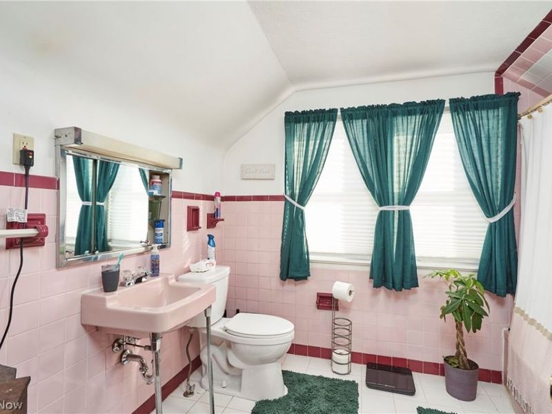 1359 Beaconfield Road, Lyndhurst, OH 44124 Photo 20