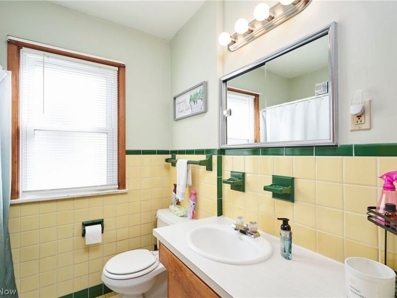 1359 Beaconfield Road, Lyndhurst, OH 44124 Photo 7