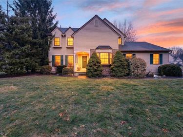 648 Landerwood Lane, Avon Lake, OH 44012