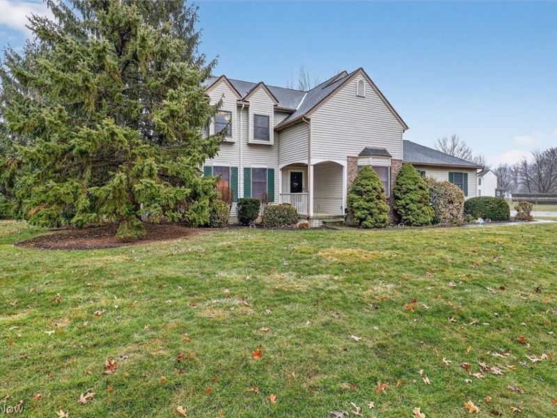 648 Landerwood Lane , Avon Lake, OH 44012 Photo 2