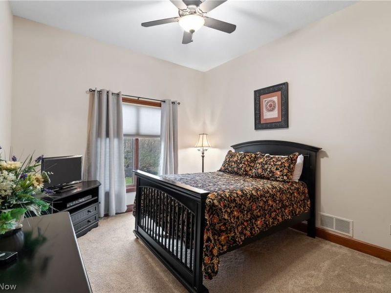 2229 E Park Drive , Uniontown, OH 44685 Photo 21