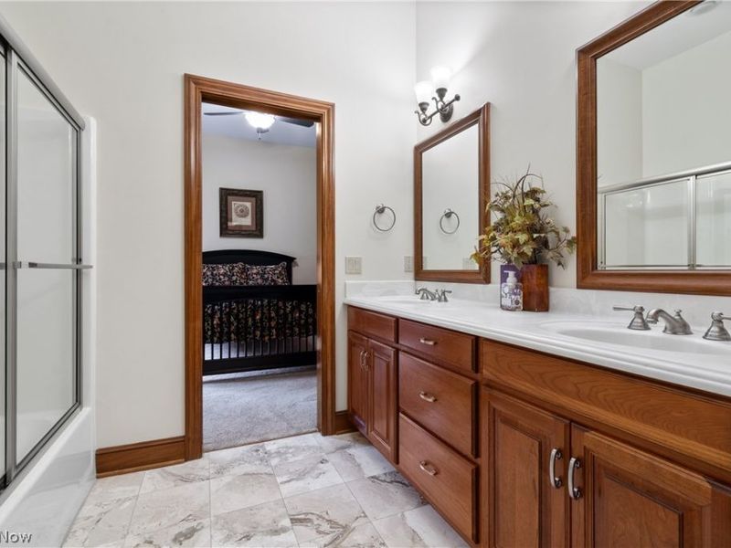 2229 E Park Drive , Uniontown, OH 44685 Photo 23