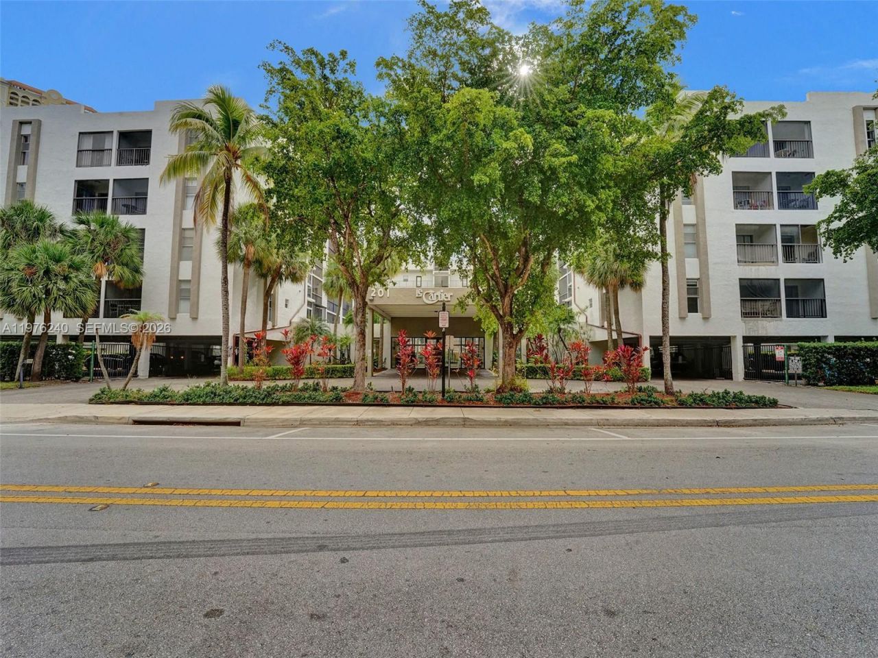 201 178th Dr , Unit 439, Sunny Isles Beach, FL 33160 Photo