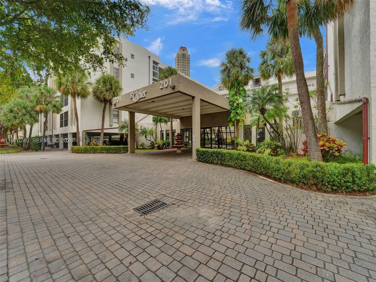 201 178th Dr , Unit 439, Sunny Isles Beach, FL 33160 Photo