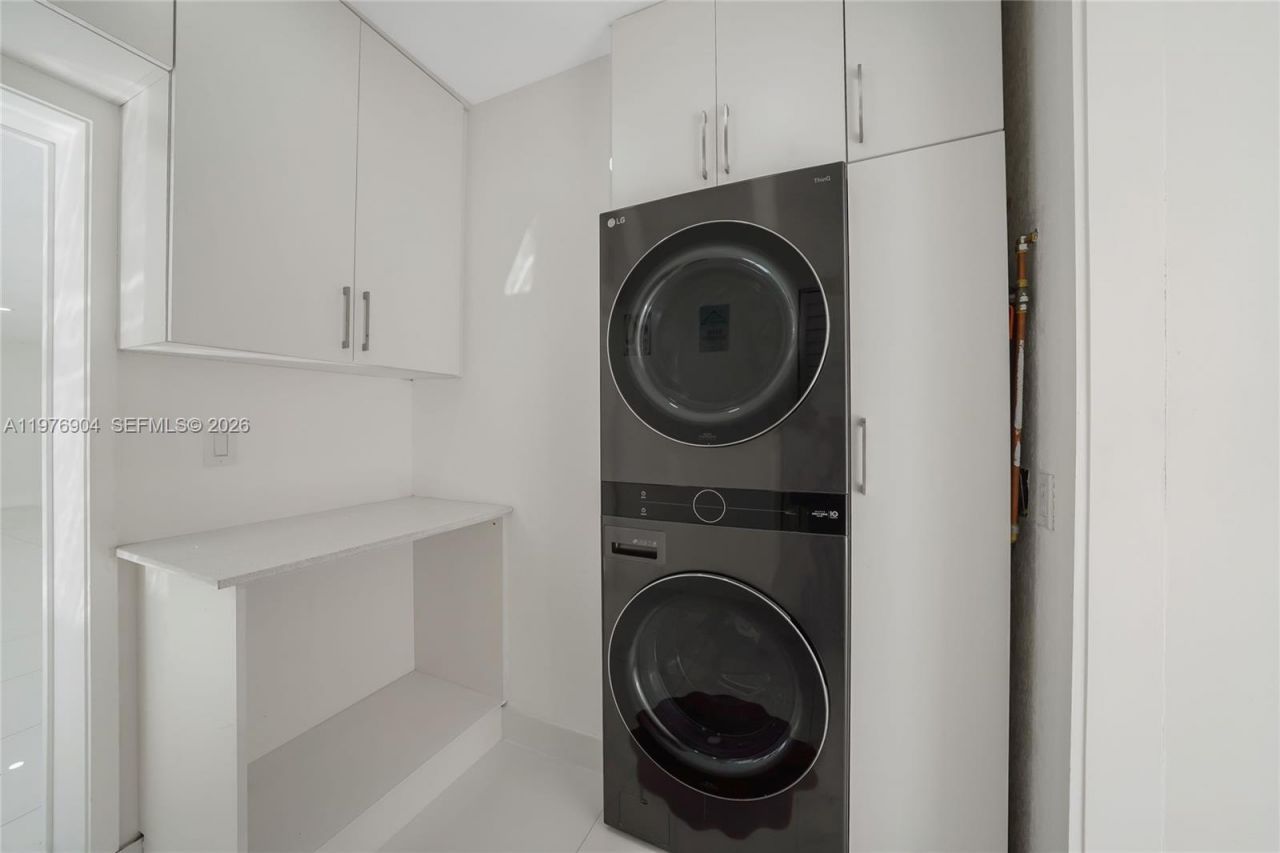 5635 W 13th Ct , Hialeah, FL 33012 Photo