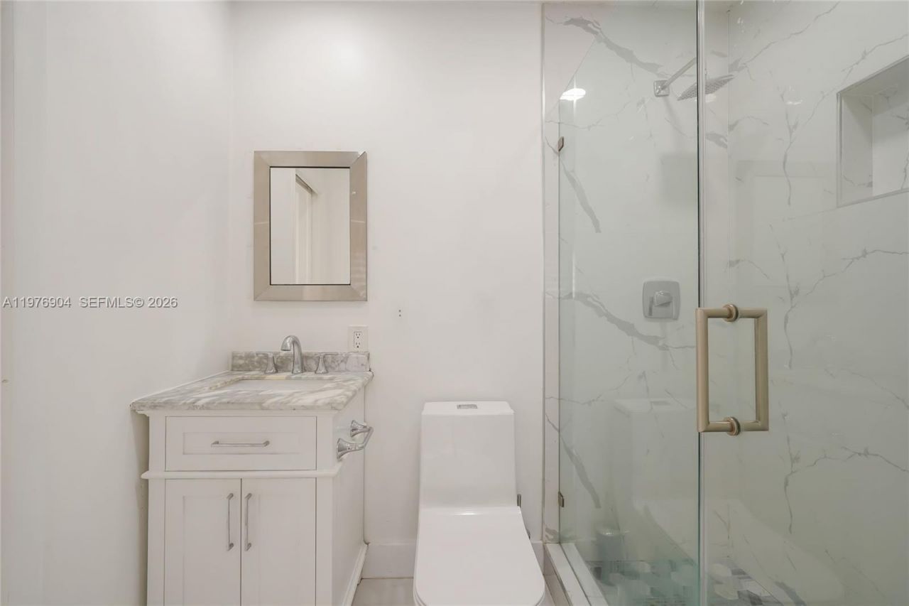 5635 W 13th Ct , Hialeah, FL 33012 Photo