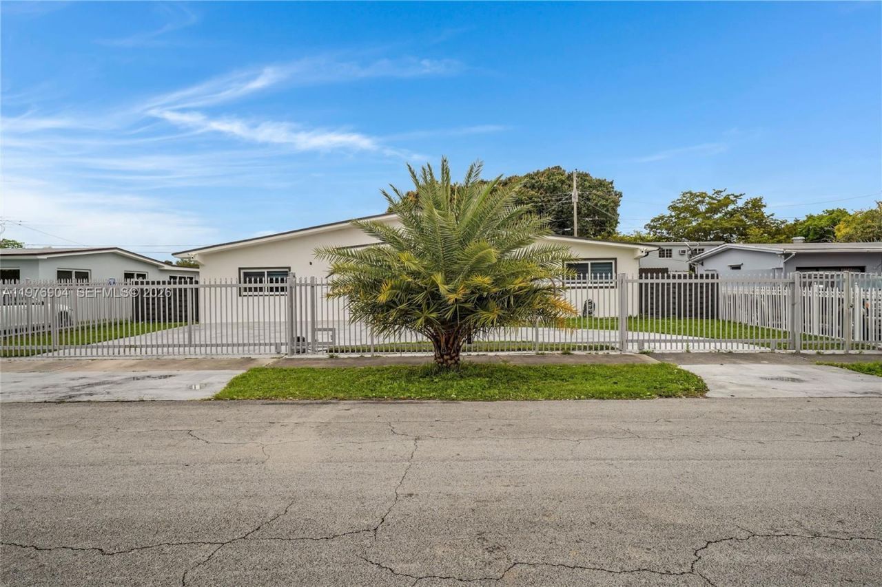 5635 W 13th Ct , Hialeah, FL 33012 Photo