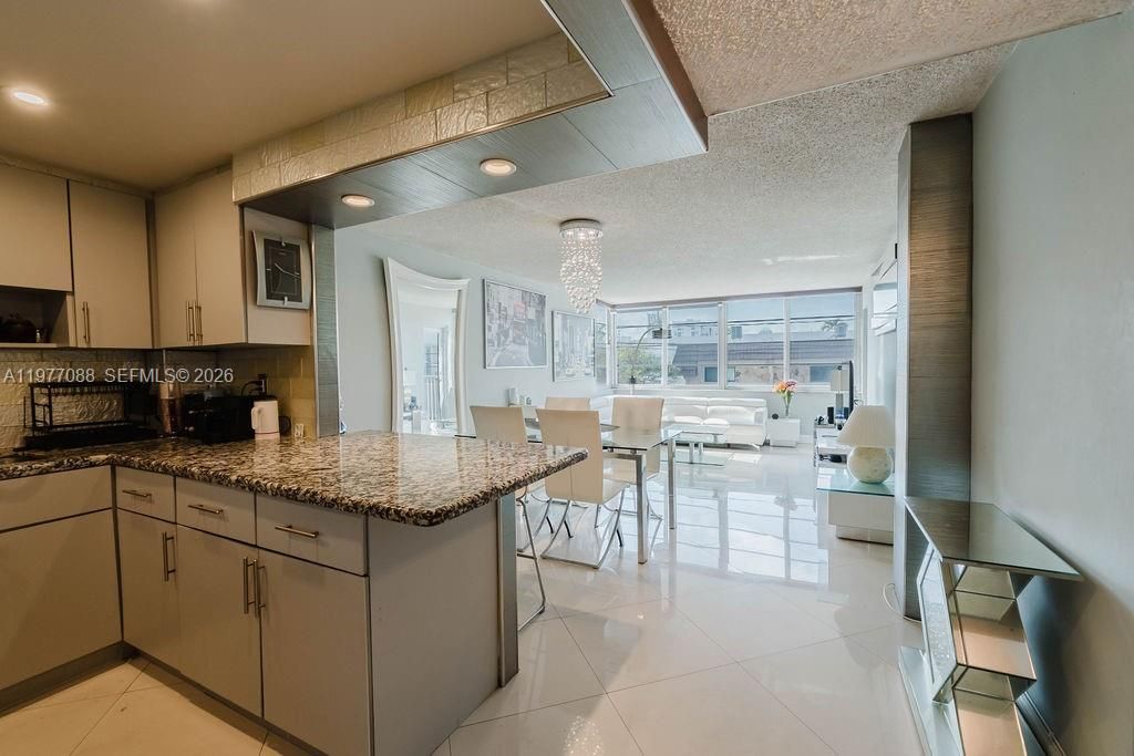 8000 Harding Ave, Unit 2B, Miami Beach, FL 33141 Photo