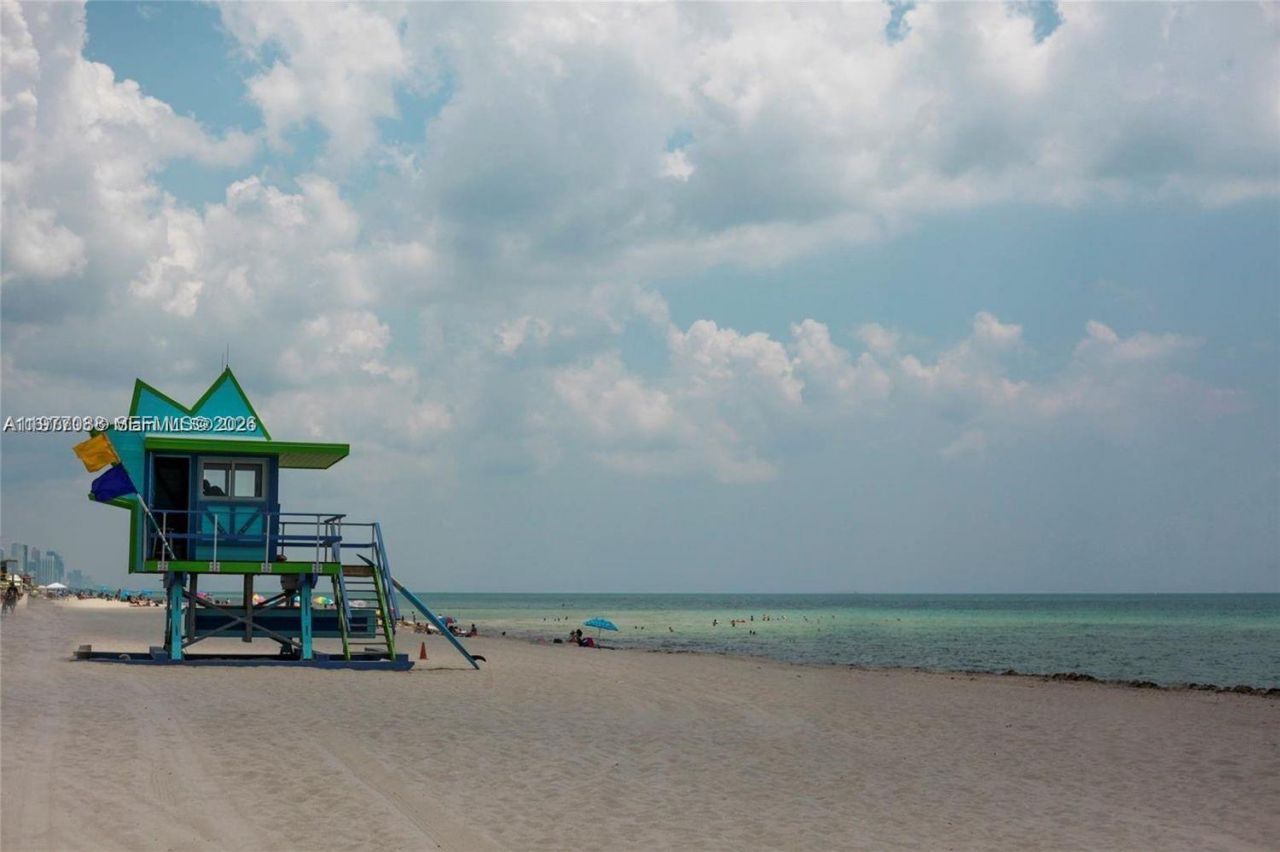 8000 Harding Ave, Unit 2B, Miami Beach, FL 33141 Photo