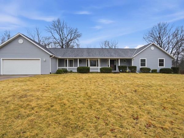 6 WOODHAVEN Court, Metamora, IL 61548