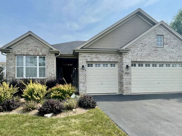 851 Autumn Grove Court , Round Lake, IL 60073